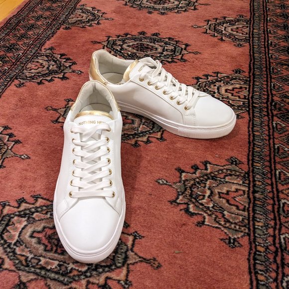Nothing New Women's Deluxe Gold Sneaker 8.5 (fits like 8) - Picture 6 of 7